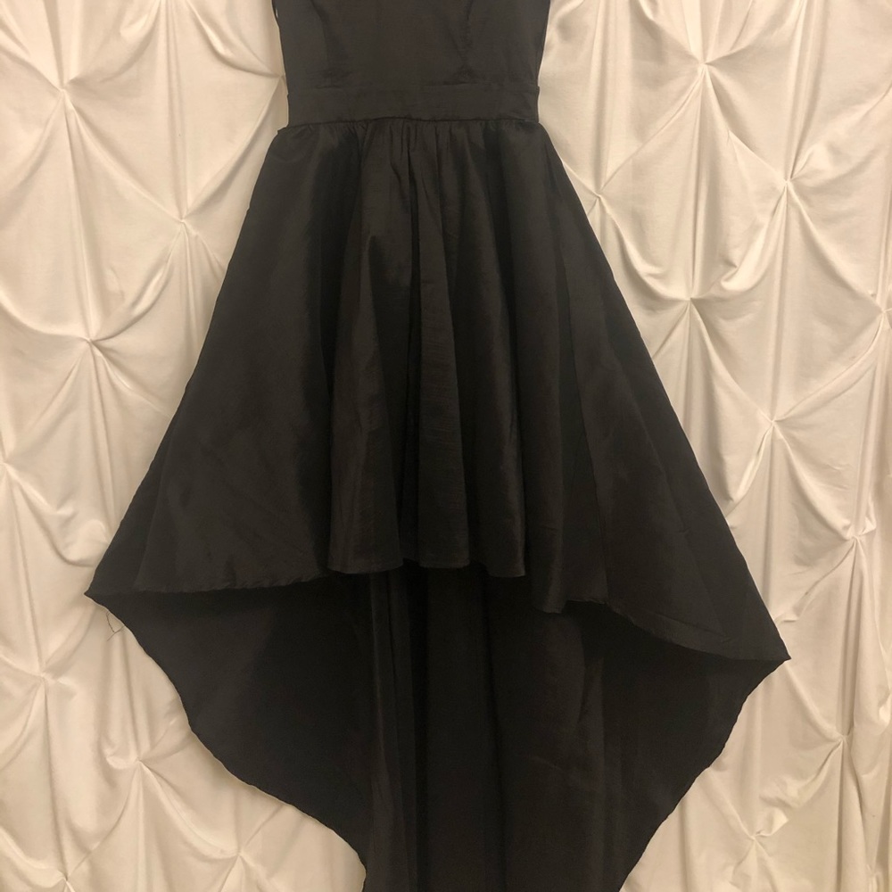 GORGEOUS high-low dress.
